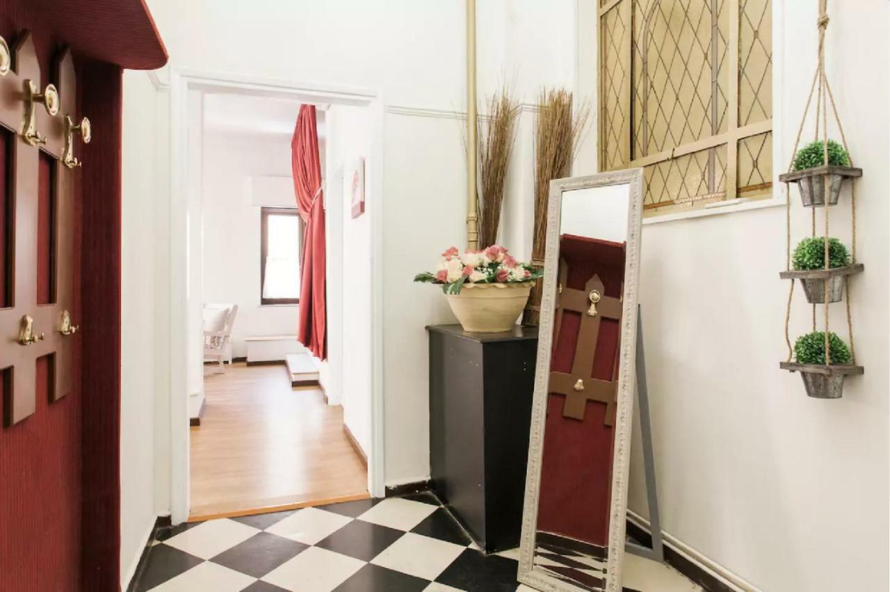 Vintage Charm By The Acropolis! Apartment เอเธนส์ ภายนอก รูปภาพ